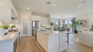 Photo #3: OC25154801 Listing