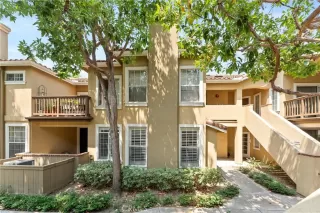 Photo #2: OC25156024 Listing