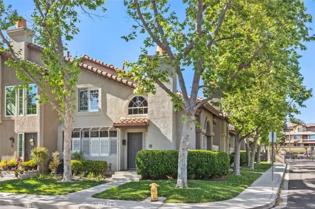 MLS: OC25156265 Condo For Sale