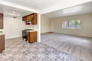 Photo #5: OC25156740 Listing