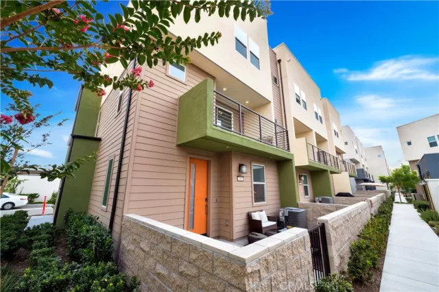 MLS: OC25156743 Condo For Sale