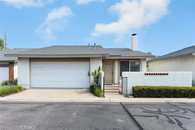 MLS: OC25156968 Condo For Sale