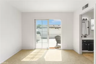 Photo #3: OC25156968 Listing 