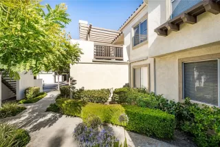 Photo #3: OC25157434 Listing