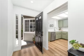 Photo #5: OC25157473 Listing