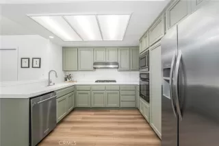 Photo #6: OC25157473 Listing