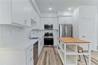 Photo #6: OC25158051 Listing 