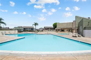 Photo #3: OC25158156 Listing 