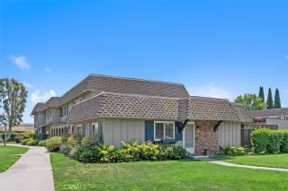 Photo #3: OC25158188 Listing 