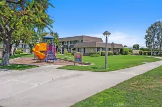 Photo #4: OC25158188 Listing 