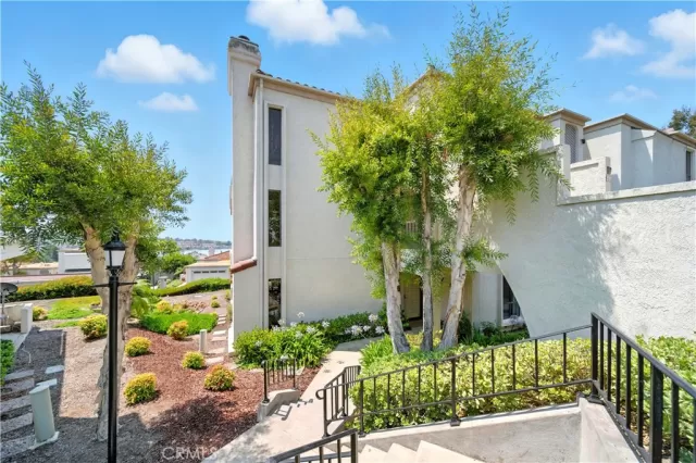 MLS: OC25158744 Condo For Sale