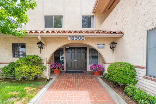 MLS: OC25158899 Condo For Sale