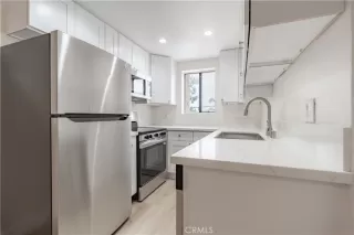 Photo #5: OC25158899 Listing