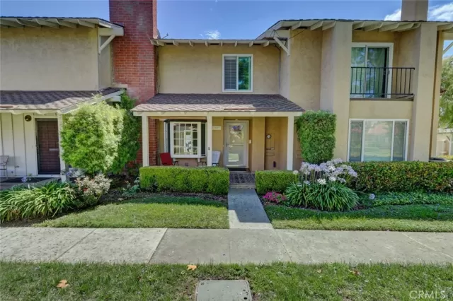 MLS: OC25158952 Condo For Sale