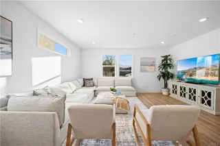 Photo #6: OC25159029 Listing 