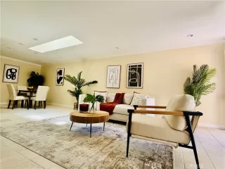 Photo #4: OC25159310 Listing