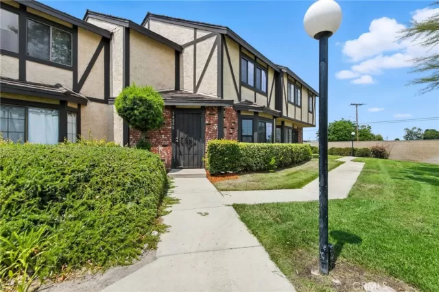 MLS: OC25159524 Condo For Sale