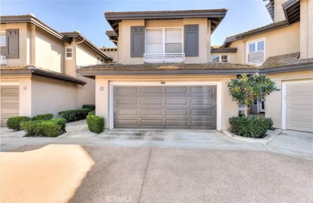 MLS: OC25160150 Condo For Sale