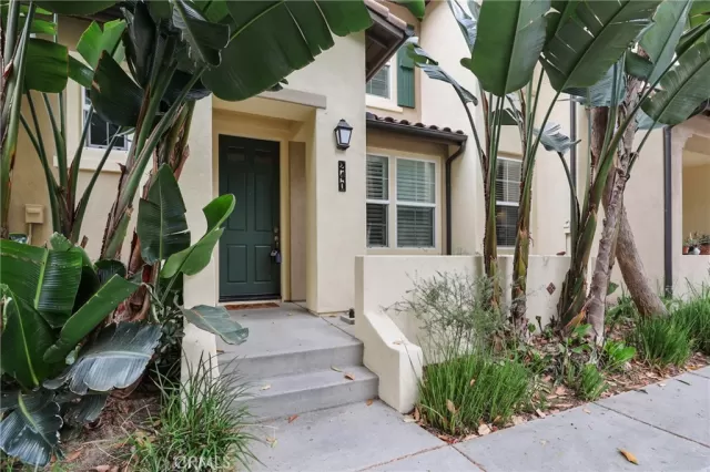 MLS: OC25160318 Condo For Sale