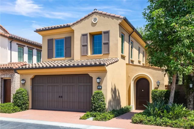 MLS: OC25160698 Condo For Sale