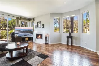 Photo #4: OC25160855 Listing 