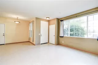 Photo #4: OC25160877 Listing