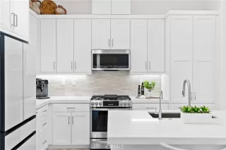 Photo #2: OC25160893 Listing 