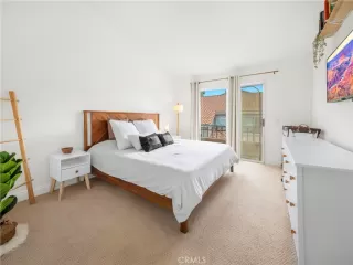 Photo #5: OC25161687 Listing