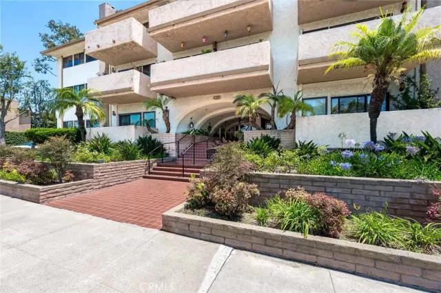 MLS: OC25161690 Condo For Sale