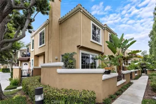 Photo #4: OC25161950 Listing 