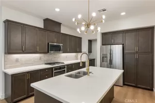 Photo #5: OC25162154 Listing 