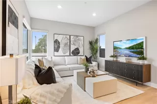 Photo #5: OC25162257 Listing 