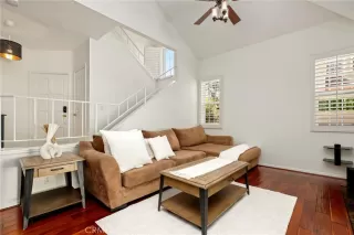 Photo #2: OC25162413 Listing