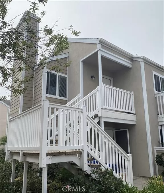 MLS: OC25162523 Condo For Sale