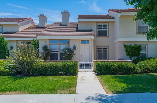 MLS: OC25163002 Condo For Sale