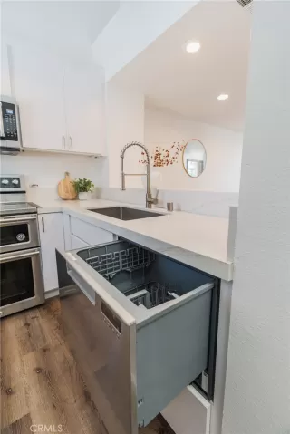 Photo #4: OC25163370 Listing 