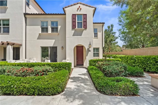 MLS: OC25163403 Condo For Sale