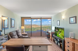 Photo #4: OC25164029 Listing