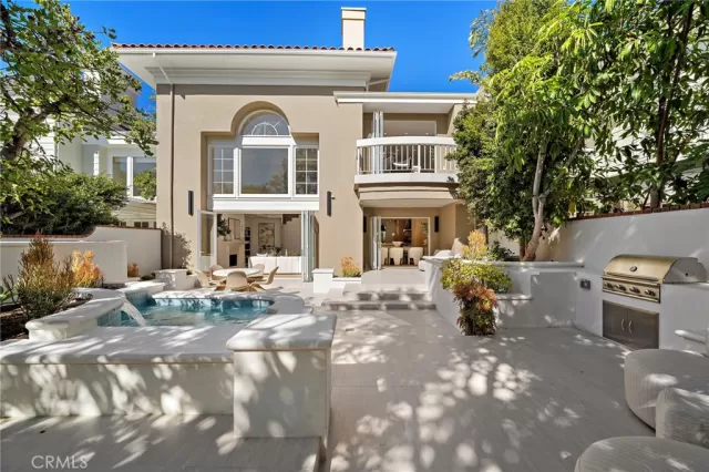 MLS: OC25164409 Condo For Sale