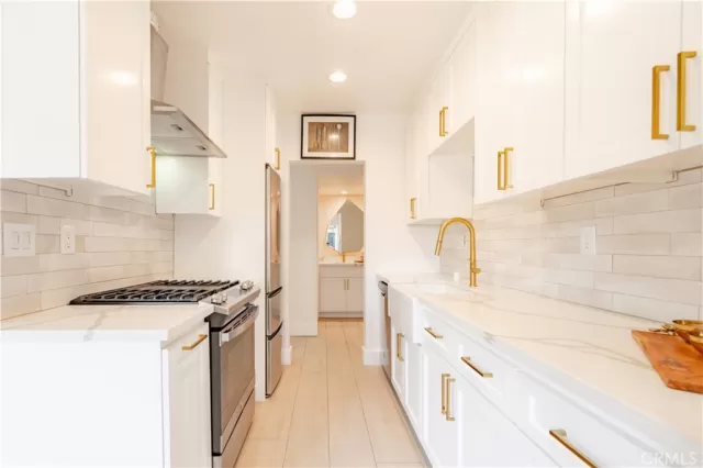 MLS: OC25164657 Condo For Sale