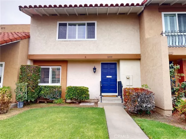 MLS: OC25164834 Condo For Sale