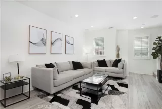 Photo #5: OC25165030 Listing 