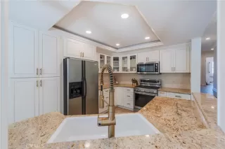 Photo #4: OC25165125 Listing 