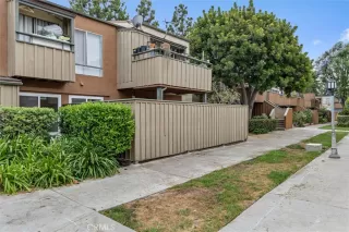 More Details about MLS # OC25165284 : 1001 W STEVENS AVENUE 319