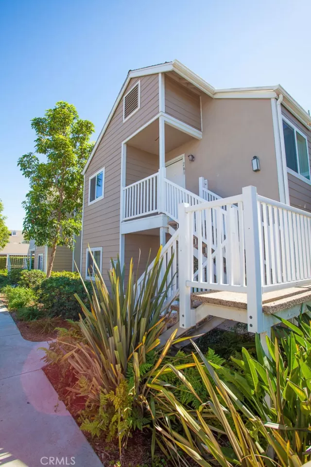 MLS: OC25166127 Condo For Sale