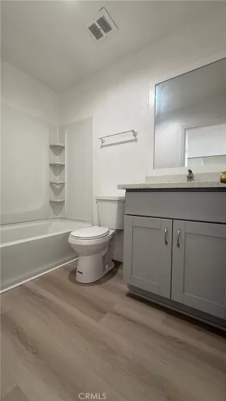 Photo #2: OC25166346 Listing 