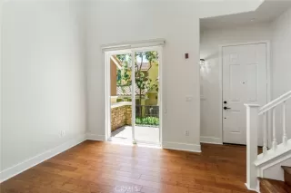 Photo #4: OC25166377 Listing 