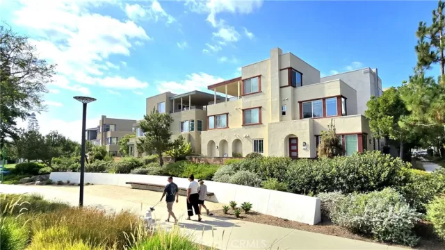 MLS: OC25166704 Condo For Sale