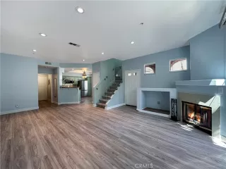 Photo #4: OC25166905 Listing