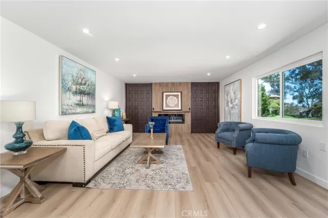 MLS: OC25167096 Condo For Sale